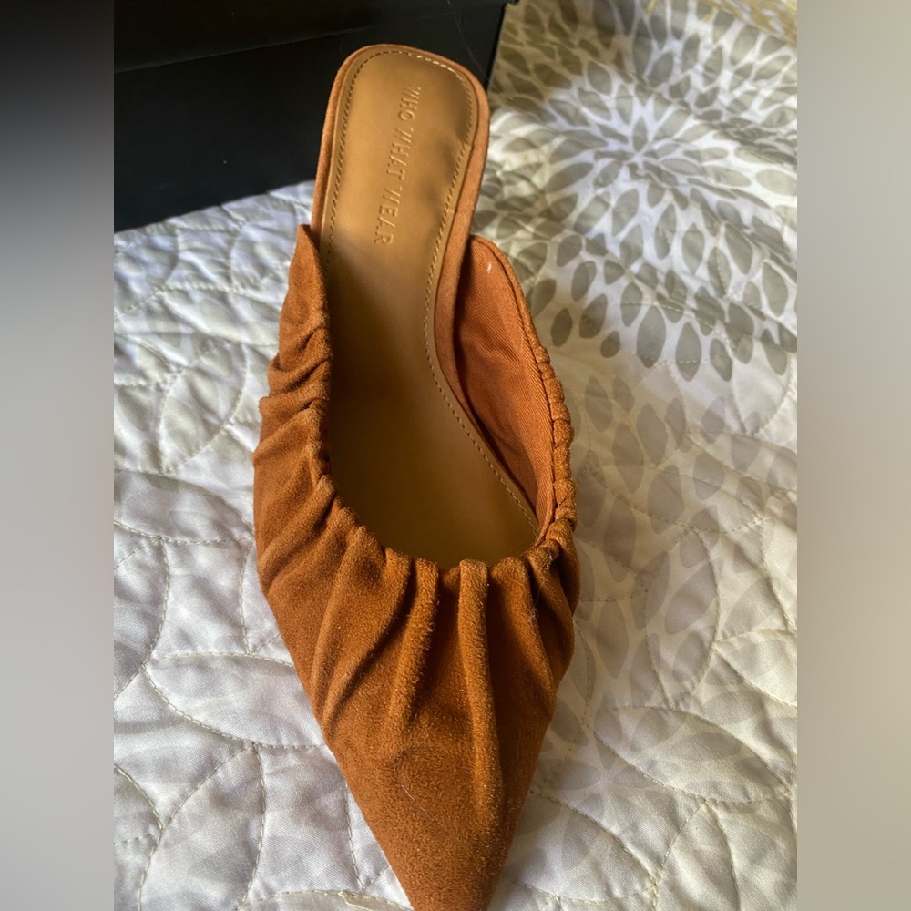 Brown Suede Kitten Heels